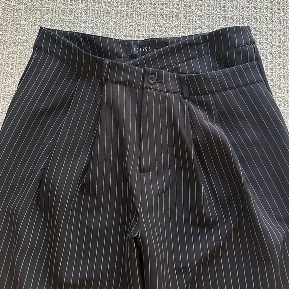 Lioness La Mesa Pant in black pinstripe  -SZ Large NWOT - Picture 8 of 13